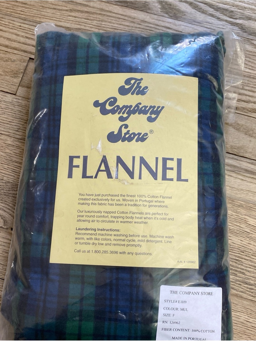 NEW The Company Store Blue & Green Plaid Flannel Sheet Made in Portugal - Full